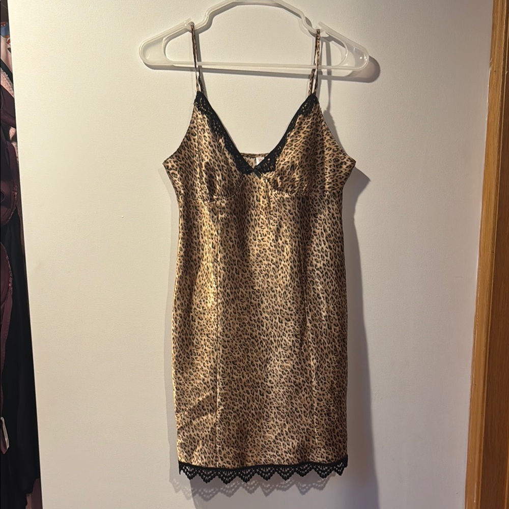 GILLIGAN & O’Malley• leopard slip dress